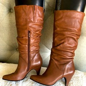 Dina brown boots size 7